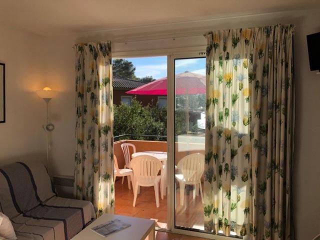 50M Plage T2 Grande Terrasse Vue Mer Climatise Piscine Chauffee, Parking Clos Gratuit ซานารี-ซูร์-แมร์ ภายนอก รูปภาพ